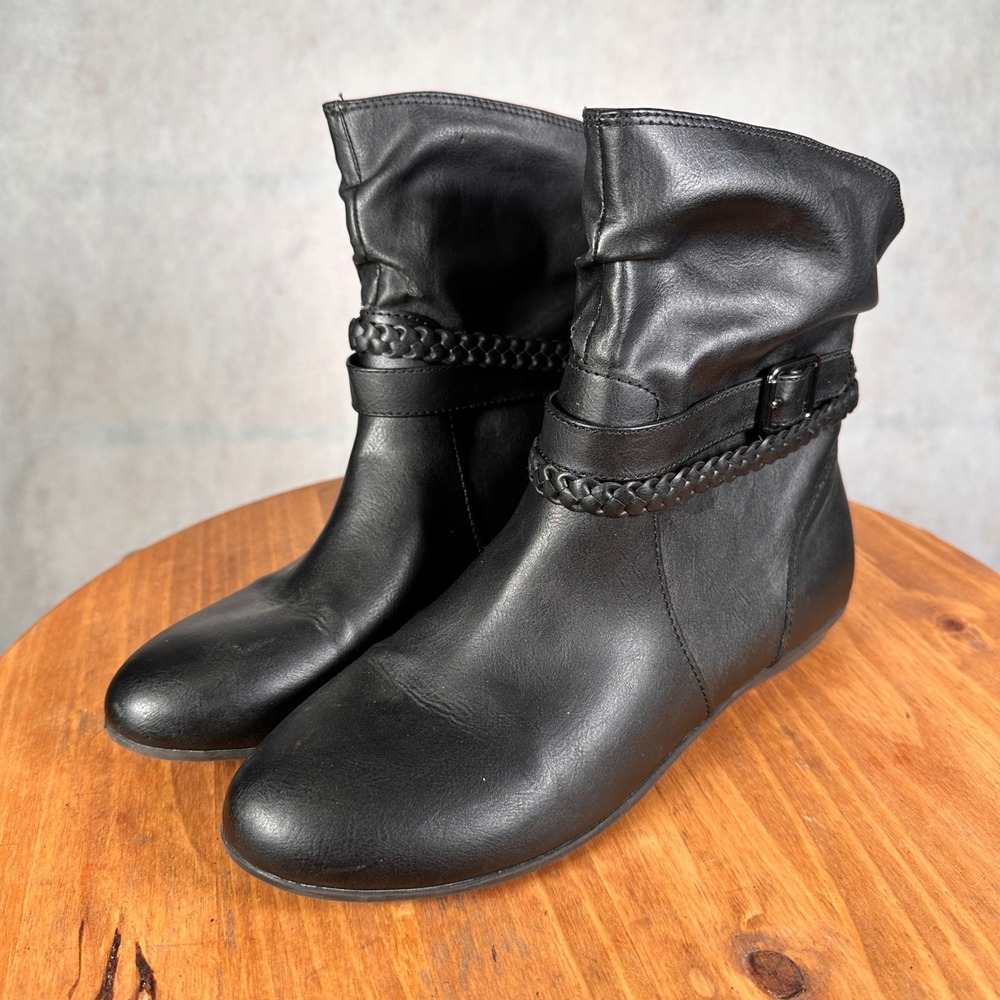 American Eagle Ankle Boots Women 8.5 Black Good Braided Buckle Slouchy Flat